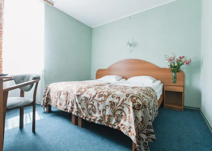 Mykolaiv hotels near Peremohy Park